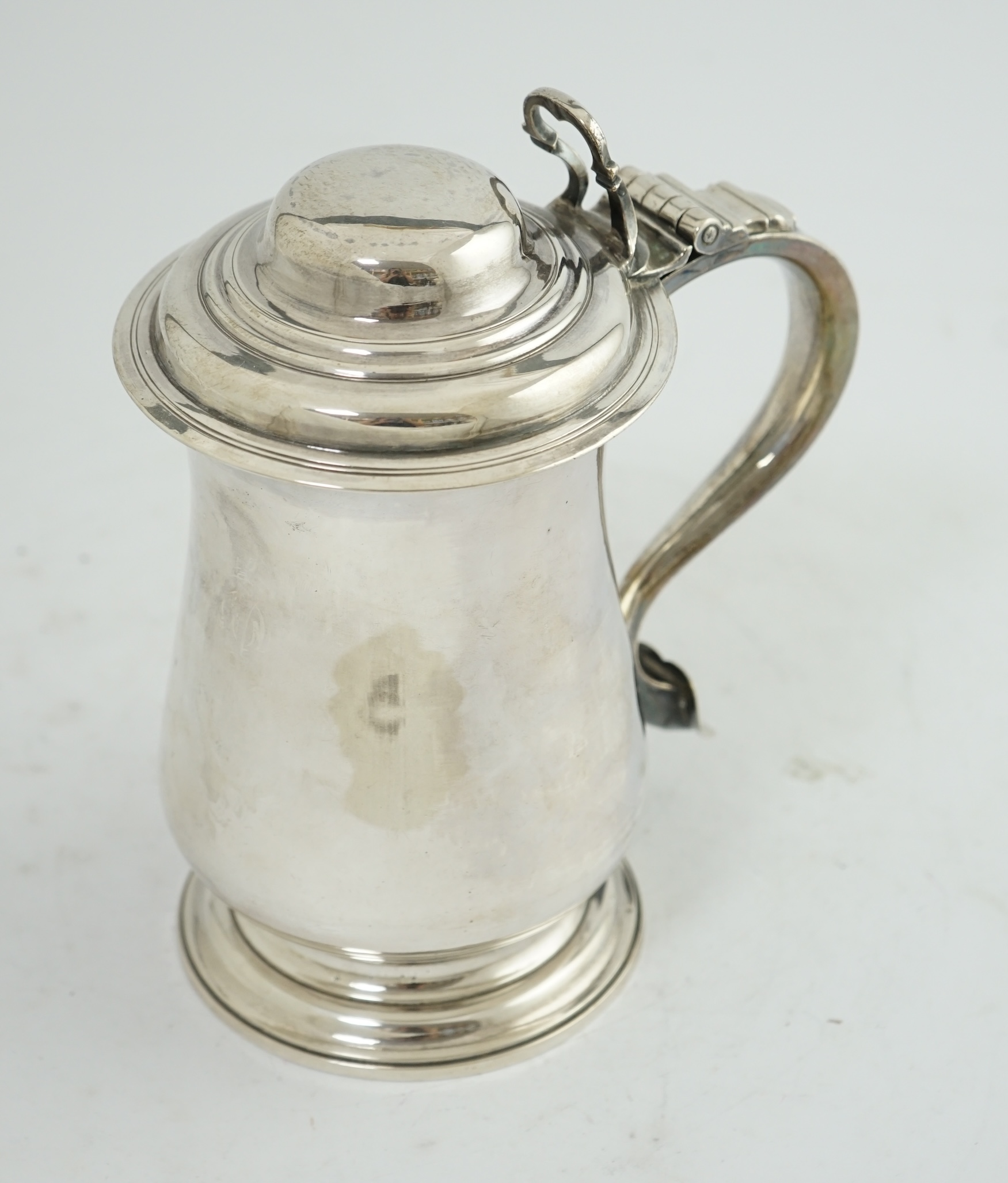 A George III silver tankard, by Charles Wright